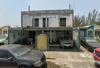 Casa en  Calle Cedro Del Libano, Fraccionamiento Geovillas Los Pinos, Veracruz, México