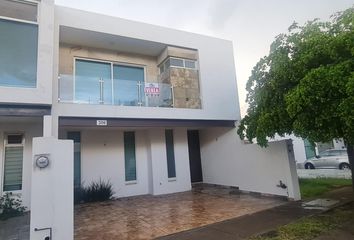 Casa en  Boulevard El Mayorazgo, Autopista Poniente, León, Guanajuato, México