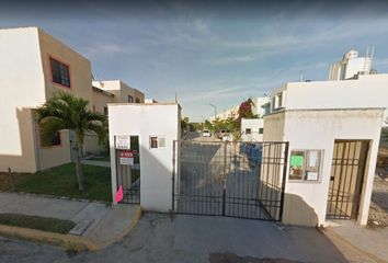 Casa en condominio en  Calzada Puerto Maya, Puerto Aventuras, Quintana Roo, México