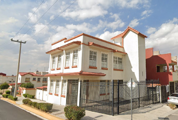 Casa en fraccionamiento en  Calle Del Álamo 2, Conj Hab Villa Del Real 5ta Secc, Tecámac, México, 55749, Mex