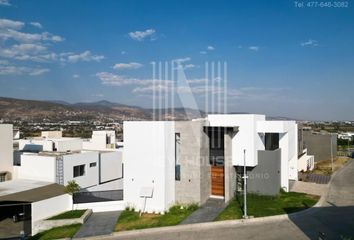 Casa en fraccionamiento en  Lomas Del Molino Iv, Guanajuato, México