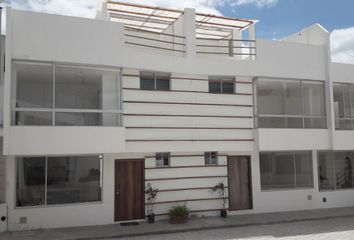 Casa en  Calderón, Quito