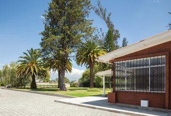 Casa en  Puembo, Manuel Burbano, Puembo, Ecuador