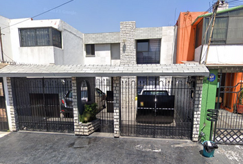 Casa en  San Juan 236, Manzana 024mz 024, Valle Dorado, 54020 Tlalnepantla De Baz, Méx., México
