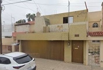 Casa en  Calle George Bizet, La Estancia, Zapopan, Jalisco, México