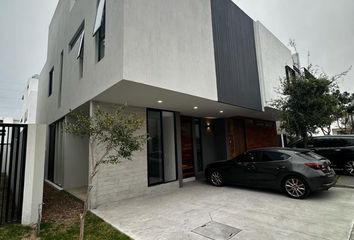 Casa en  Bosques Vallarta, Zapopan, Jalisco, México