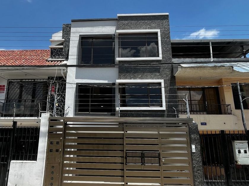 Casa en venta Totoracocha, Cuenca