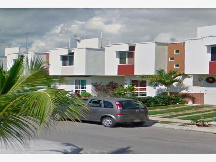 venta Casa en Playa del Carmen, Quintana Roo (ST08 R1063)