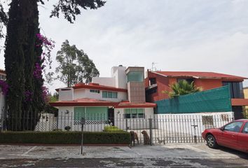 Casa en fraccionamiento en  Av. Residencial Chiluca, Residencial Chiluca, Chiluca Y Club De Golf Chiluca, Ciudad López Mateos, Estado De México, México