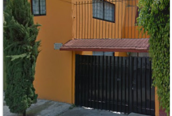 Casa en  San Pablo Tepetlapa, Ciudad De México, Cdmx, México