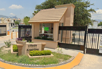 Casa en fraccionamiento en  Viñedo Argentino, Los Viñedos Sector 1, Los Viñedos, Santa Catarina, Nuevo León, México