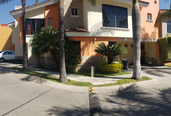 Casa en  Av. Nicolás Copérnico 920, Plaza Guadalupe, 45030 Zapopan, Jal., México