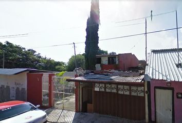 Casa en  Calle De Las Flores, El Vergel, Uruapan, Michoacán, México