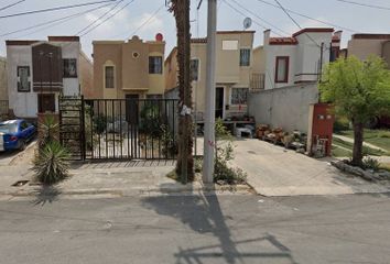 Casa en fraccionamiento en  Calle Encino 112, Bosques De Santo Domingo, San Nicolás De Los Garza, Nuevo León, México