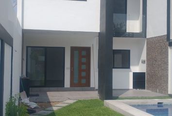 Casa en fraccionamiento en  Brisas De Cuernavaca, Brisas, Tres De Mayo, Morelos, México