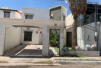 Casa en fraccionamiento en  Calzada Del Río, Ciudad Juárez, Chihuahua, México
