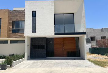 Casa en  Coto Cerezo - Valle Imperial, Boulevard Valle Imperial, Nuevo México, Jalisco, México