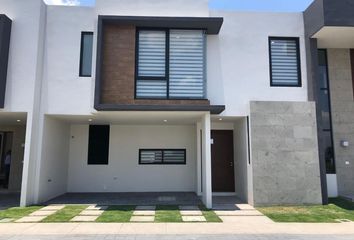 Casa en condominio en  San Mateo Otzacatipan, Toluca