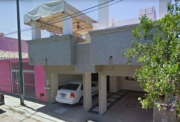 Casa en  Alberto Einstein, Villa Satélite, Mazatlán, Sinaloa, México