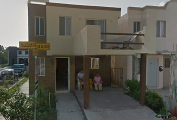 Casa en  Calle Cjon. De Los Olivos 140, Gil De Leyva, 67560 Montemorelos, N.l., México