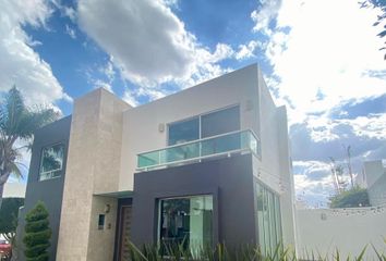 Casa en fraccionamiento en  Cluster 11 11 11, Boulevard De Las Águilas, Lomas De Angelópolis, San Bernardino Tlaxcalancingo, Puebla, México