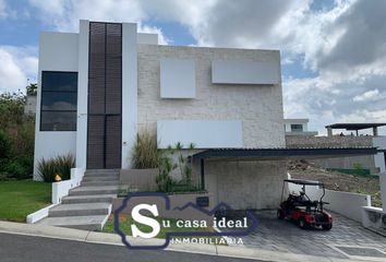 Casa en fraccionamiento en  Lomas De Cocoyoc, Fraccionamiento Lomas De Cocoyoc, Morelos, México