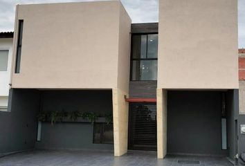 Casa en  Zikura Lomas De Juriquilla, Lomas De Juriquilla, Paseo De Las Lomas, Santiago De Querétaro, Querétaro, México