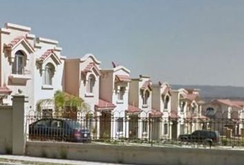 Casa en condominio en  Avilés, Paseos De Santiago, Coyula, Jalisco, México