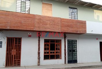 Casa en  Urb Pilar Nores De Garcia, Paiján, Perú