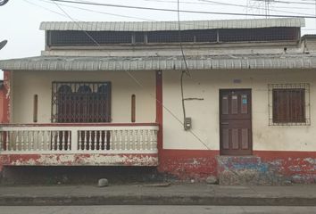 Casa en  Avenida Clemente Baquerizo, Babahoyo, Los Ríos, Ecuador