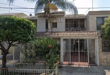 Casa en  C. Urbano San Roman, El Dean, Guadalajara, Jalisco, México