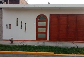 Casa en  Urb. San Jose María Escrivá De Balaguer, San Vicente De Cañete, Perú