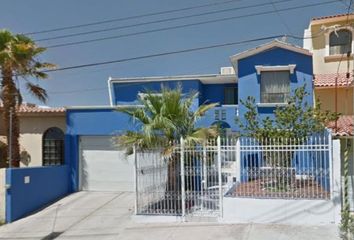 Casa en  Calle Misión De Papigochi, Campanario, Campestre-lomas, Chihuahua, México