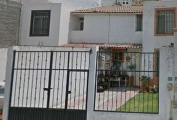 Casa en  C. Nuez De Gola 46, Nogalia, 36680 Irapuato, Guanajuato, México