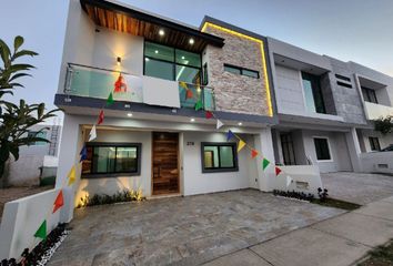 Casa en fraccionamiento en  La Cima, Zapopan, Jalisco, México