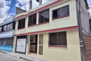 Casa en  Calle Carlos Larrea, Quito, Ecu
