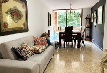 Apartamento en  Castropol, Medellín