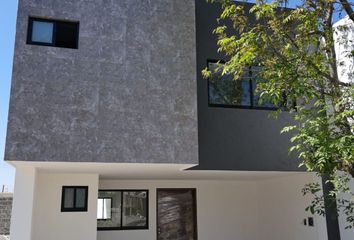 Casa en fraccionamiento en  Boulevard Forjadores De Puebla, Barrio De Jesús Tlatempa, Cholula, Puebla, México