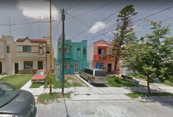 Casa en fraccionamiento en  Amel Barocio, Alamedas, Zaragoza, Montemorelos, Nuevo León, México