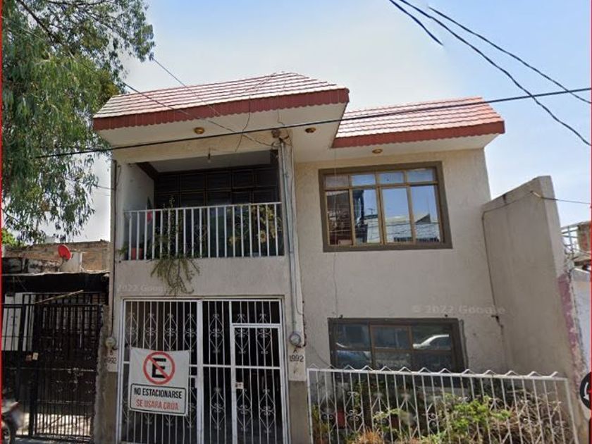 venta Casa en Beatriz Hernández, Guadalajara, Jalisco (RS67568)