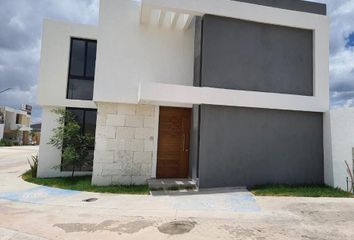 Casa en fraccionamiento en  Tarragona Residencial, Av. Benito Juárez, Satelite Francisco I. Madero 2, San Luis Potosí, México