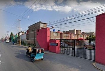 Casa en  Avenida Magnolia, Ex Hacienda Del Pedregal Lopez Mateos 2da Sección, Ciudad López Mateos, Estado De México, México