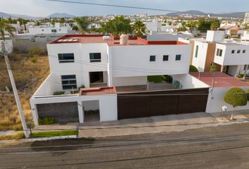 Casa en  San Fernando De Sena, Manzanares, Juriquilla, Querétaro, México