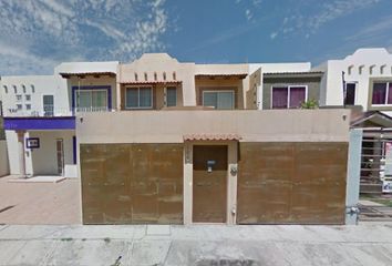 Casa en fraccionamiento en  Orca 104, Los Delfines, 48325 Puerto Vallarta, Jal., México