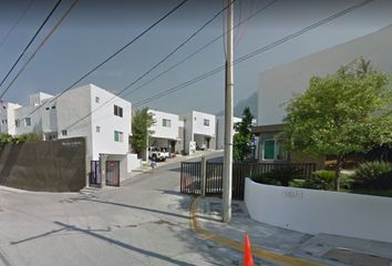 Casa en fraccionamiento en  11 De Enero 191, Loma Blanca, 66197 Cdad. Santa Catarina, N.l., México
