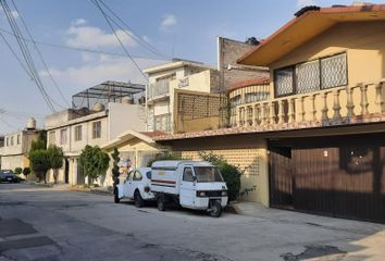 Casa en  Ocho Cedros, Toluca