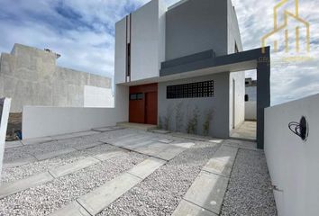 Casa en fraccionamiento en  Fraccionamiento Lomas De La Rioja, Veracruz, México