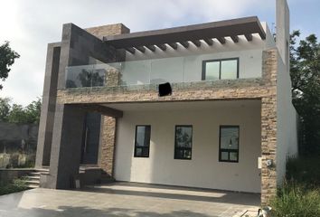 Casa en fraccionamiento en  Los Cristales, 64985 Monterrey, Nuevo León, México