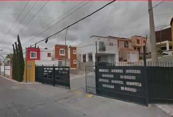 Casa en fraccionamiento en  Calle Montes Claros, Cumbres Universidad Iii, Cumbres Universidad Ii Etapa, Chihuahua, México