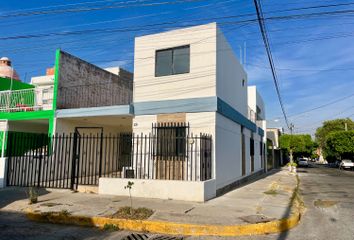 Casa en  Calle María Salcedo, Electricistas, Guadalajara, Jalisco, México